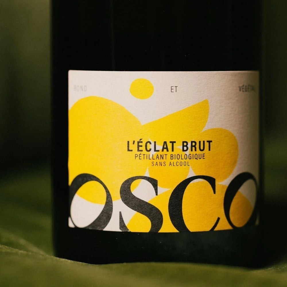 OSCO L'Éclat Brut sparkling drink close-up on label.